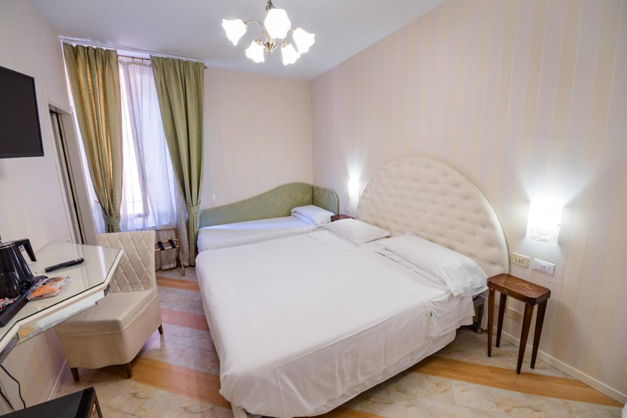 Residenza Due Torri Check In Presso Hotel Centrale Vicolo Cattani 7 โบโลญญา ภายนอก รูปภาพ