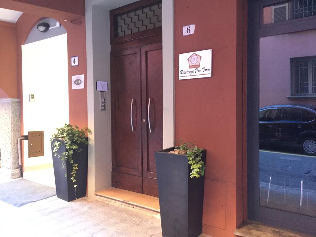 Residenza Due Torri Check In Presso Hotel Centrale Vicolo Cattani 7 โบโลญญา ภายนอก รูปภาพ